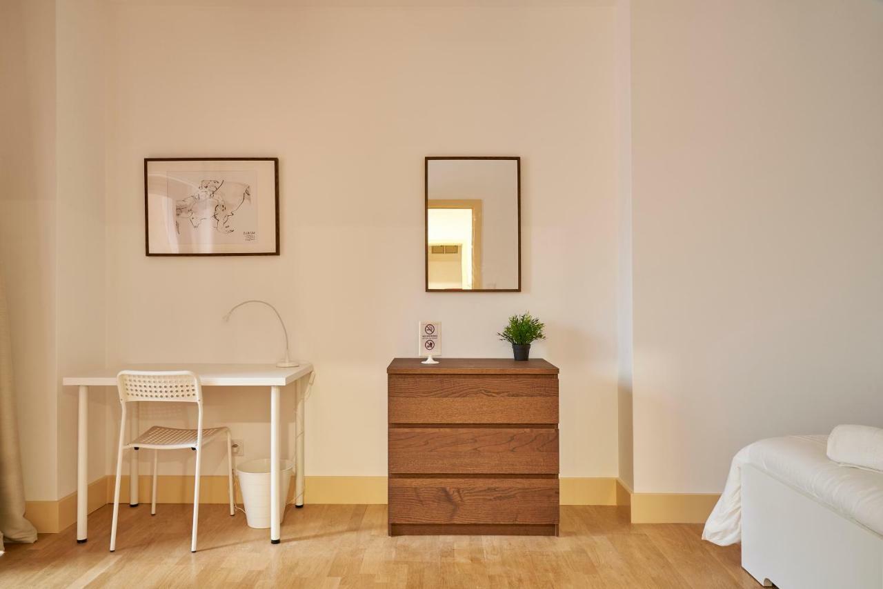 Campo Pequeno Avenida Hotel Lisboa Стая снимка